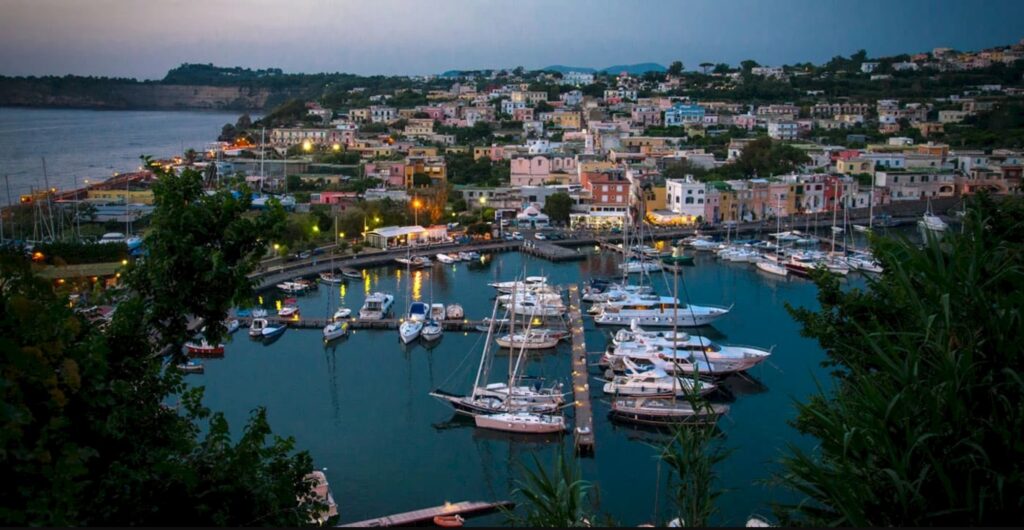 porto turistico Yachting Santa Margherita procida premiato con i blue marina awards